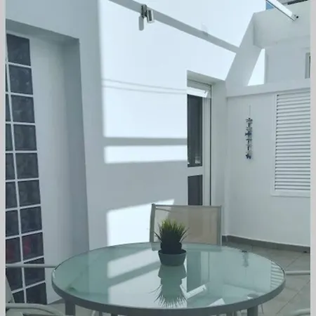 Garum, Luminoso Apartamento Con Parking Y Patio Privado *